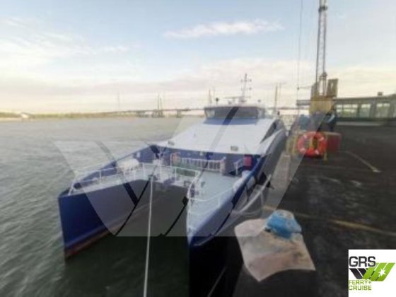 出售42米199座客船