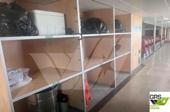 42m、199人乗りの客船を販売します