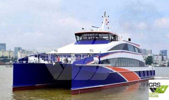 出售42米199座客船