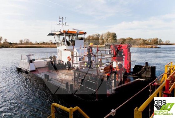 待售21米14.2吨起重机工作船