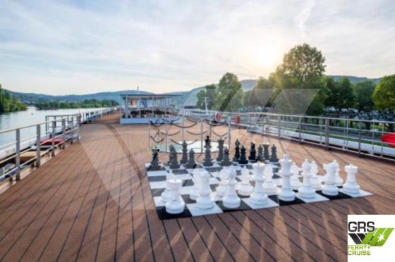 出售132米内河船