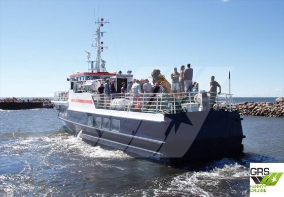 出售一艘26米100座客船