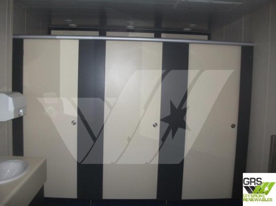 122 座海上住宿模块 / 住宿模块出售 /