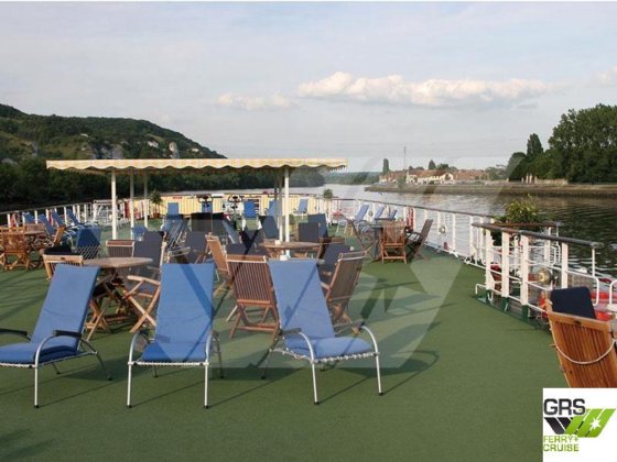 119m、100人乗りクルーズ船販売中