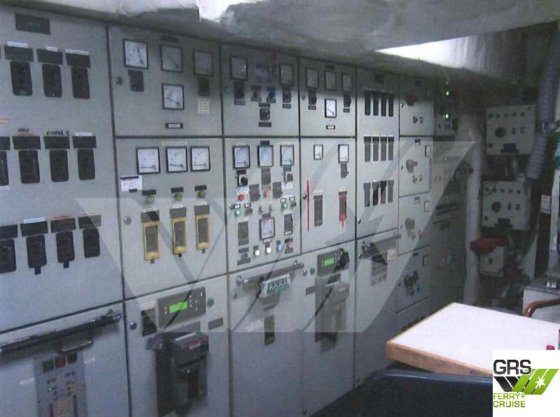 119m、100人乗りクルーズ船販売中