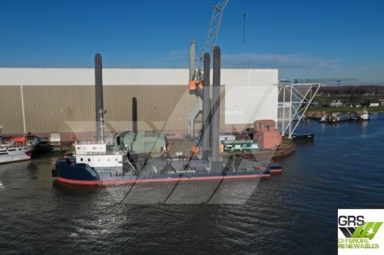 65mバックホー浚渫船販売中