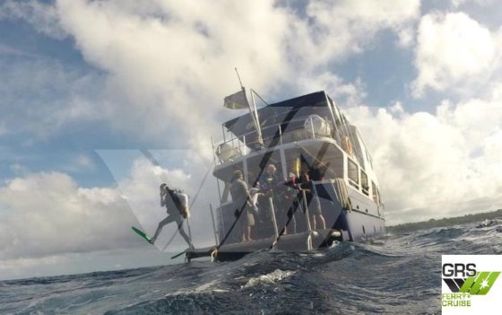 34mの客船を販売します