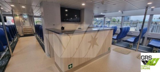 出售35米248人住宿船