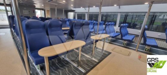 35m、248人乗りの宿泊船を販売します