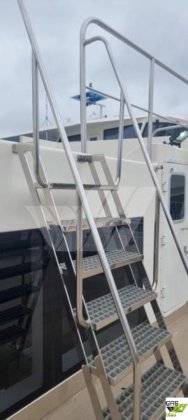 35m、248人乗りの宿泊船を販売します