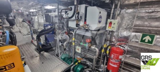 35m、248人乗りの宿泊船を販売します