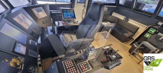 出售35米248人住宿船