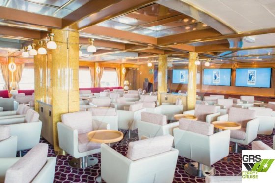 90m、127人乗りクルーズ船販売中