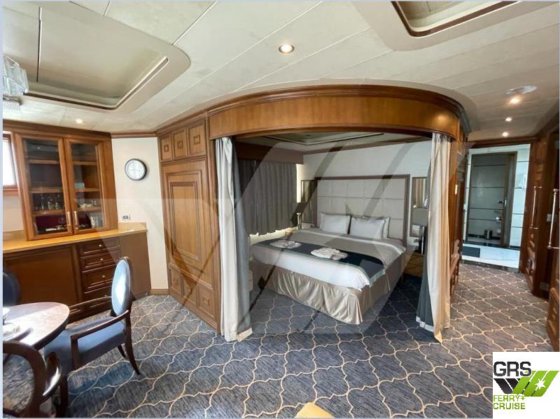 90m、127人乗りクルーズ船販売中