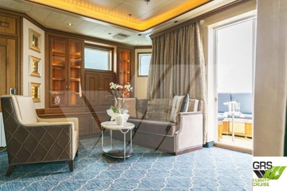 90m、127人乗りクルーズ船販売中