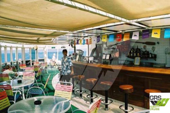 待售164米长、可容纳1076人的邮轮