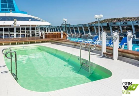 待售164米长、可容纳1076人的邮轮