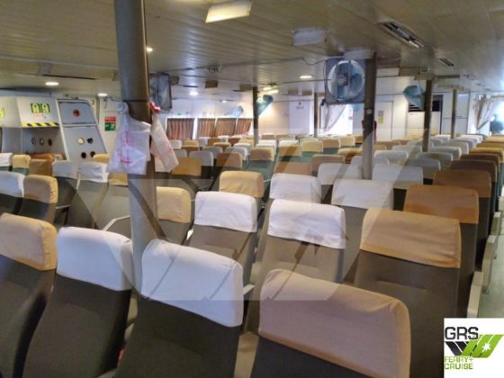 出售40米286座客船