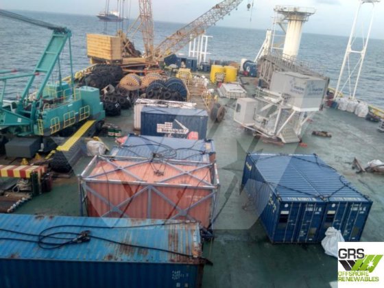 190m、836人乗りの宿泊施設付き船を販売