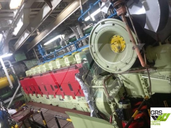 121m 1225レーンメーターのRoRo船販売中