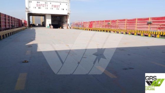 121m 1225レーンメーターのRoRo船販売中