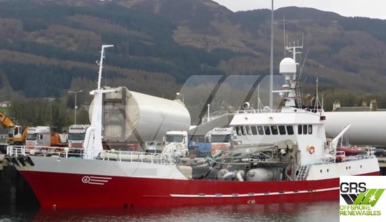 40mの魚運搬船を販売中