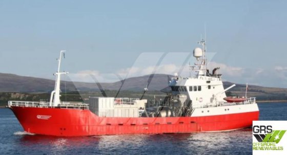 40mの魚運搬船を販売中