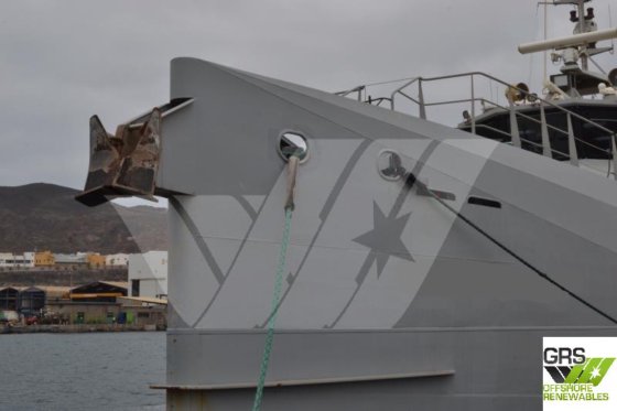 販売用の54m調査船