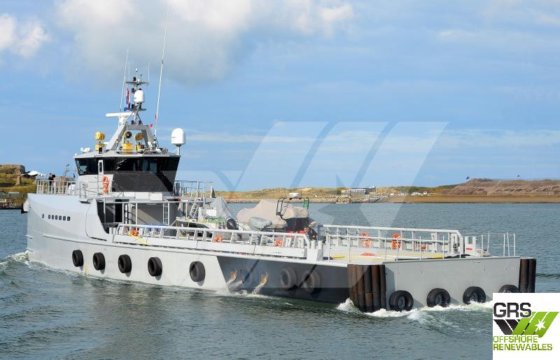 販売用の54m調査船