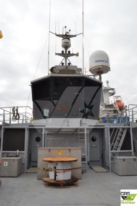 販売用の54m調査船