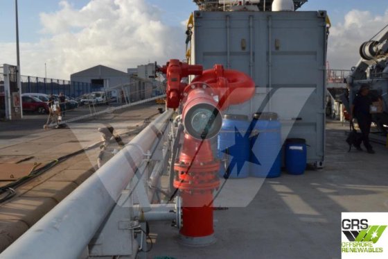 販売用の54m調査船