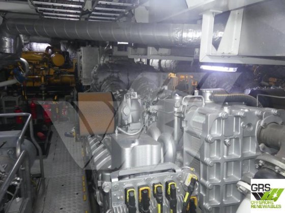 販売用の54m調査船