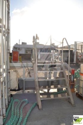 販売用の54m調査船