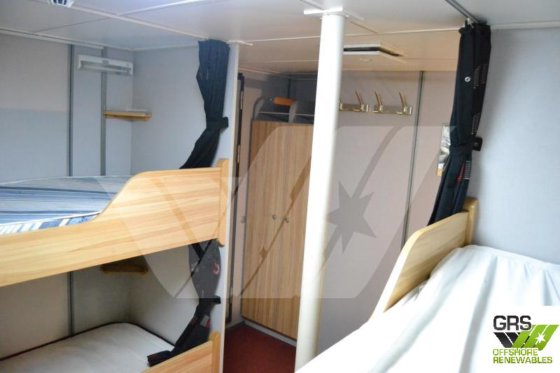 販売用の54m調査船