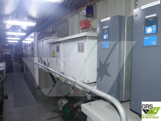 販売用の54m調査船