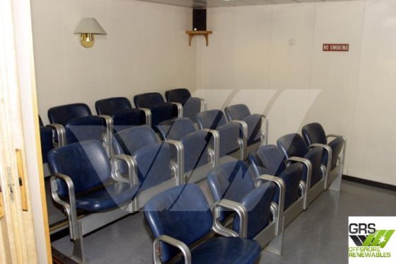 68m、15.6ノットの調査船を販売します