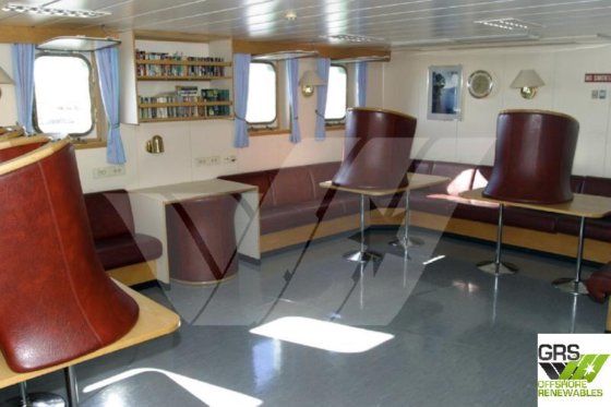 68m、15.6ノットの調査船を販売します