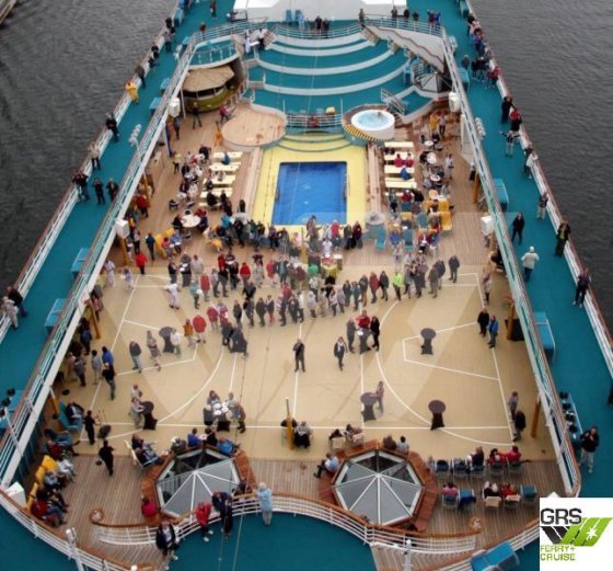 待售：193米长，可容纳1230名乘客的邮轮