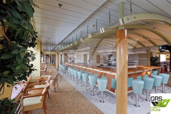 待售：193米长，可容纳1230名乘客的邮轮