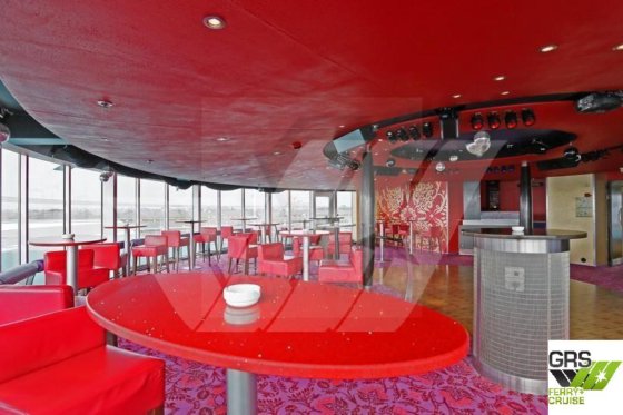 待售：193米长，可容纳1230名乘客的邮轮