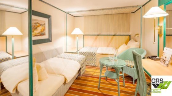 待售：193米长，可容纳1230名乘客的邮轮