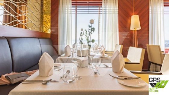 待售：193米长，可容纳1230名乘客的邮轮