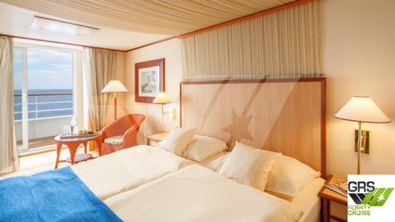 待售：193米长，可容纳1230名乘客的邮轮