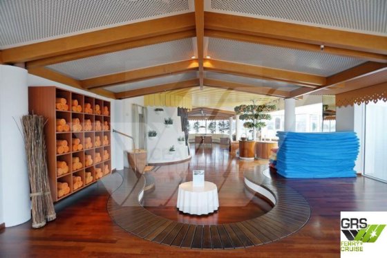 待售：193米长，可容纳1230名乘客的邮轮