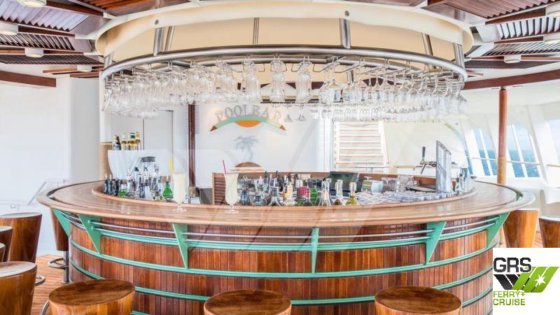 待售：193米长，可容纳1230名乘客的邮轮