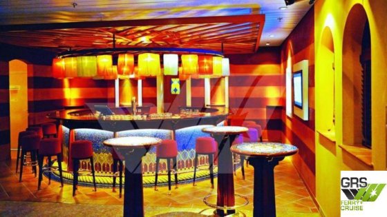 待售：193米长，可容纳1230名乘客的邮轮