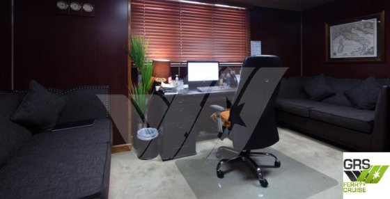 91米长、可载44人的邮轮出售