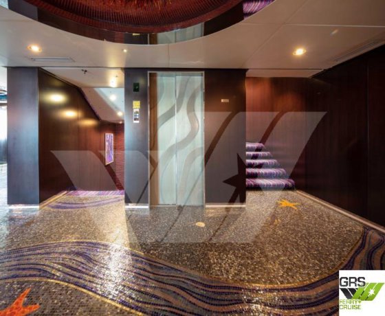 91米长、可载44人的邮轮出售