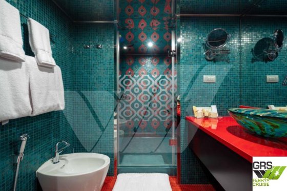 91米长、可载44人的邮轮出售