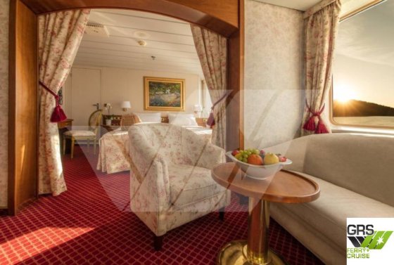 68m、60人乗りの客船を販売します